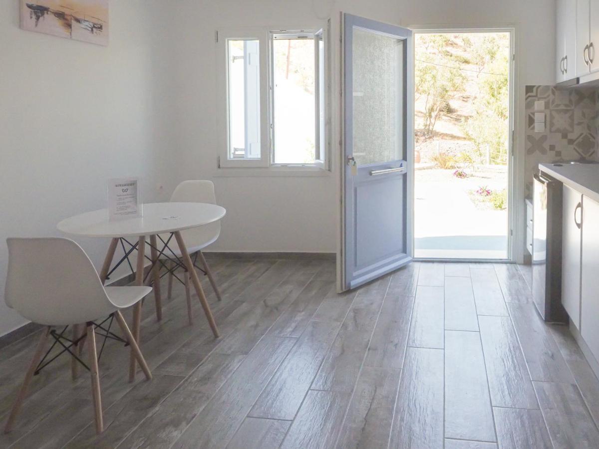 Papillon Villa Pera Gyalos Екстериор снимка