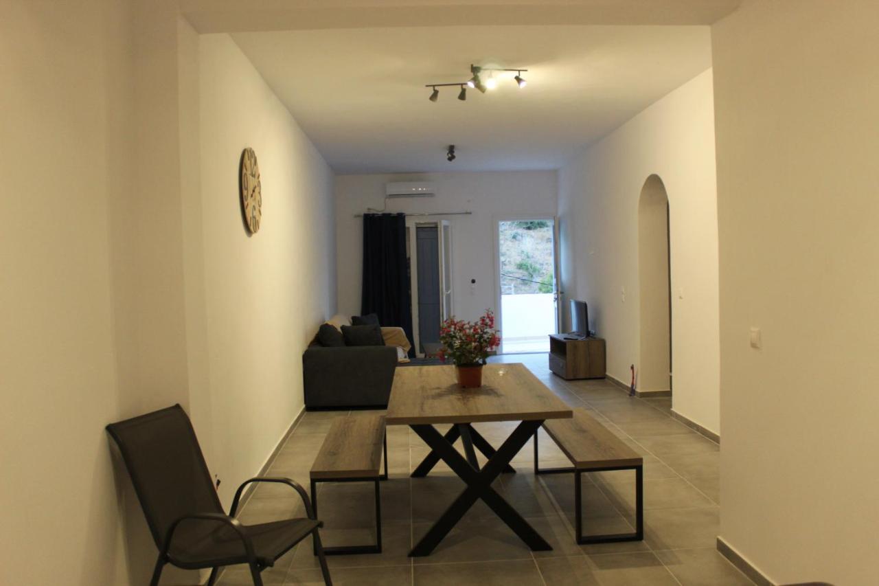 Papillon Villa Pera Gyalos Екстериор снимка