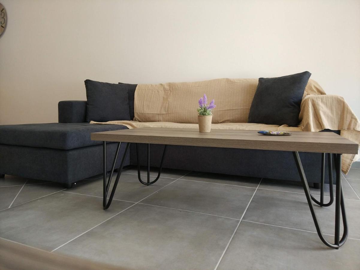 Papillon Villa Pera Gyalos Екстериор снимка
